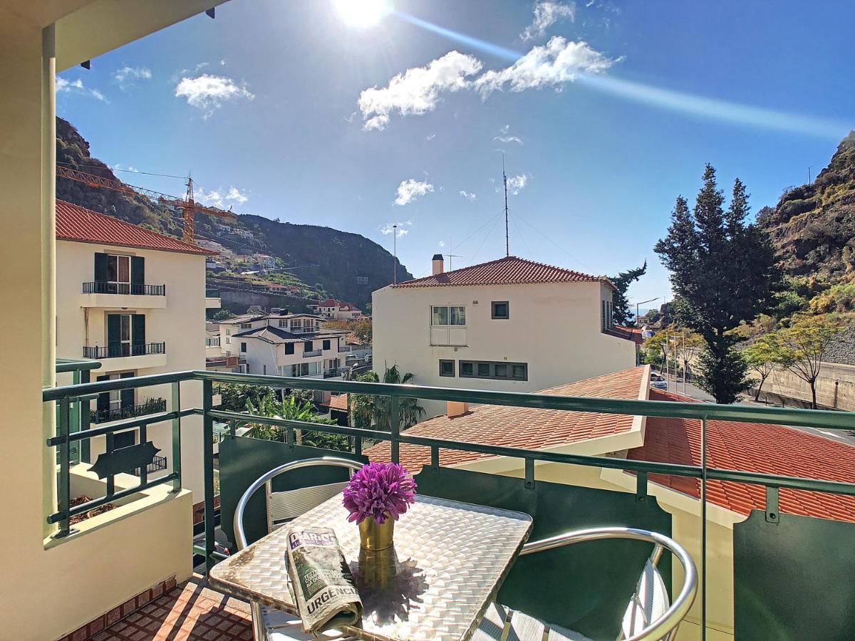Sea N' Sun Apartment By Lovelystay Ribeira Brava Extérieur photo